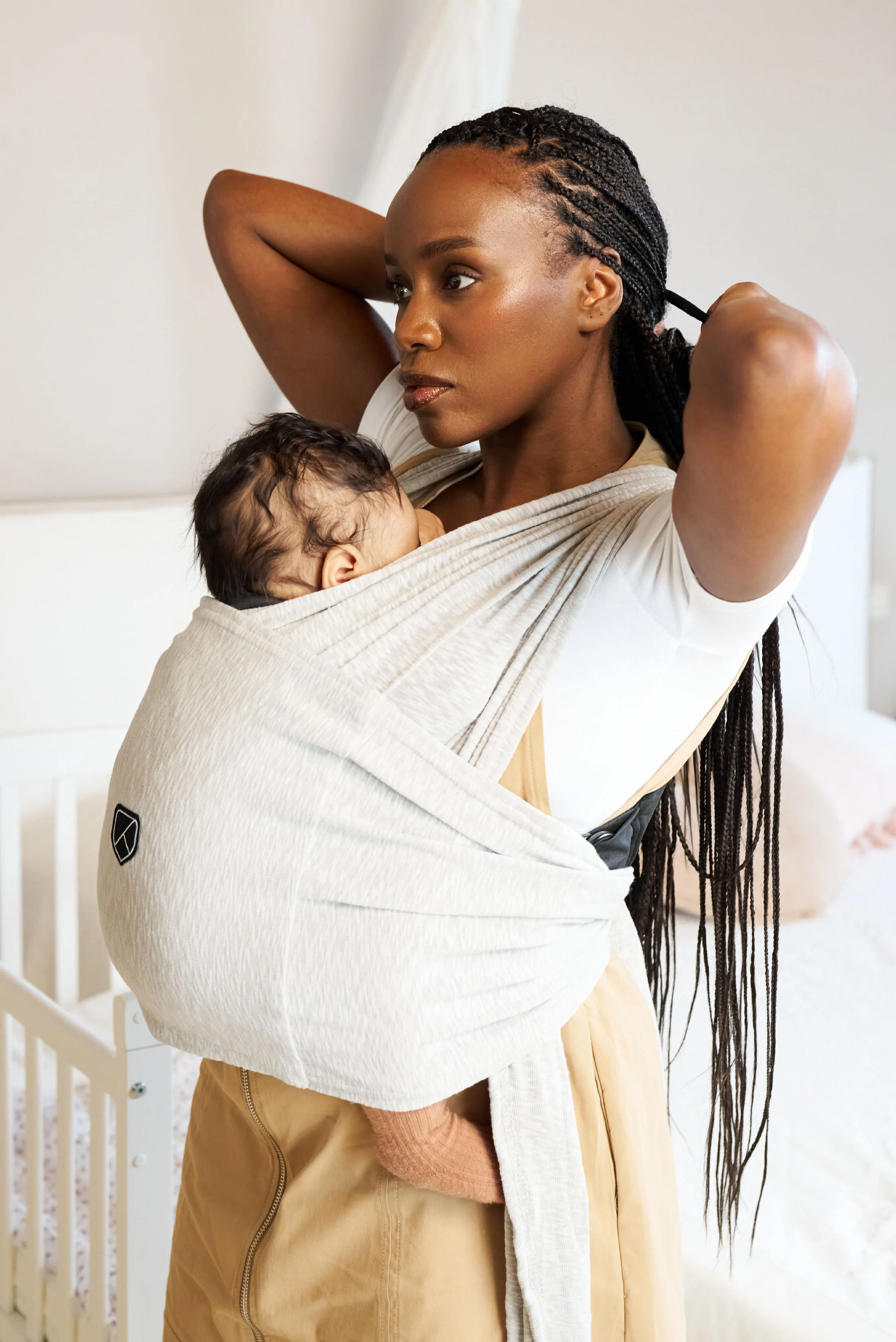 CUDDLE BAND Newborn Baby Wrap - Grey - Image 4